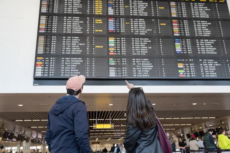 Deal on air passenger rights to protect against travel disruption