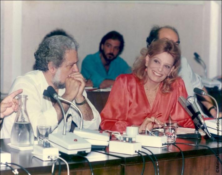 Melina Mercouri talks to the press