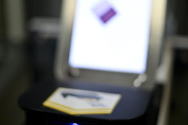 An example of innovative SMEs in the management of biometric data at Lisbon Airport..