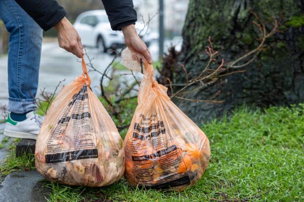 Garbage bags for food waste