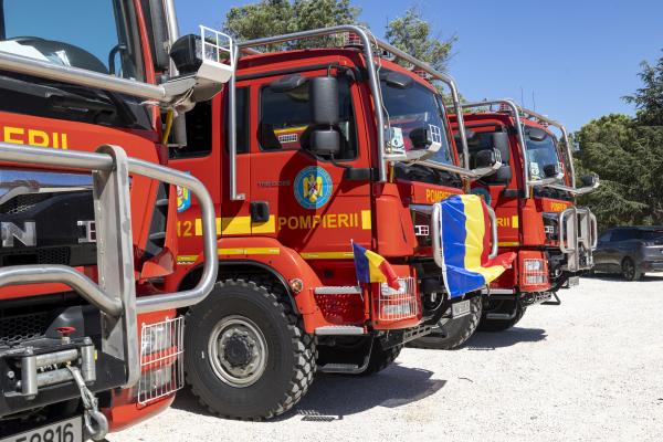 EU pre-positioning Romanian firefighters in France	