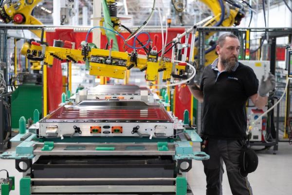 Electric car production - France