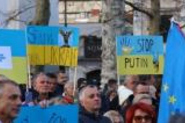 Ukraine: EU agrees fourth package of restrictive measures against Russia