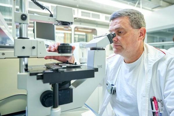 The Targeted Alpha Therapy laboratory carries out research into cancer treatment